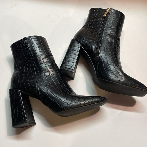 Glamorous Womens Black Faux Crocodile Pattern Zip Ankle Boot Sz 9 - Picture 5 of 8